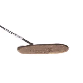 Acushnet Company Bulls Eye La Femme Men's Right Putter 33 Inches - Lamkin