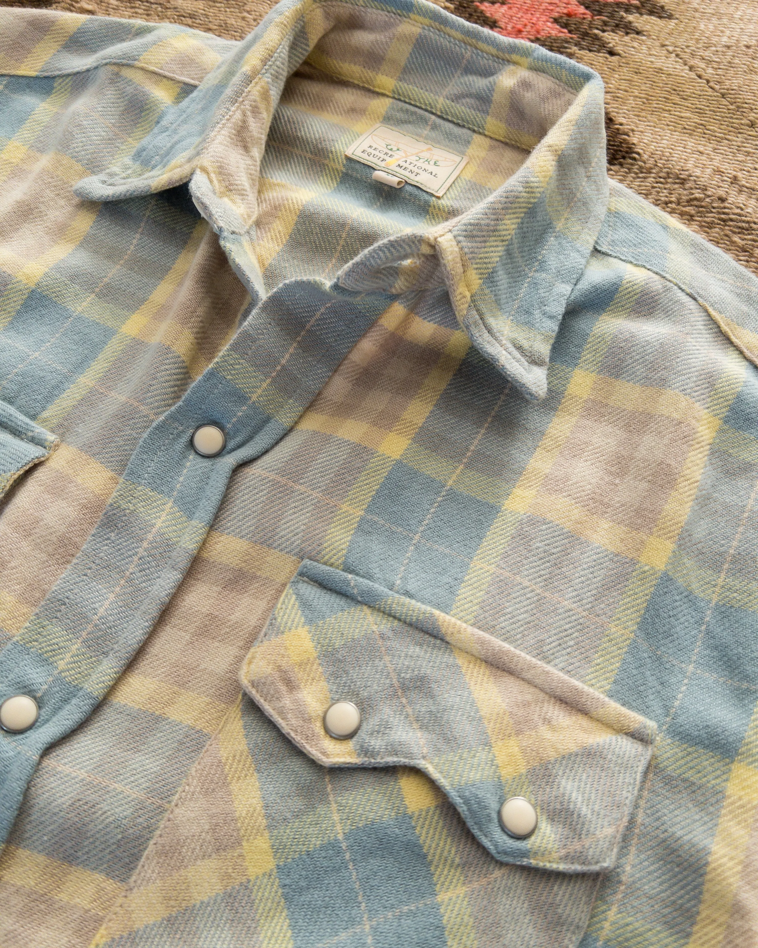 Washed Flannel Pearlsnap Shirt - Sand Dunes Sunrise